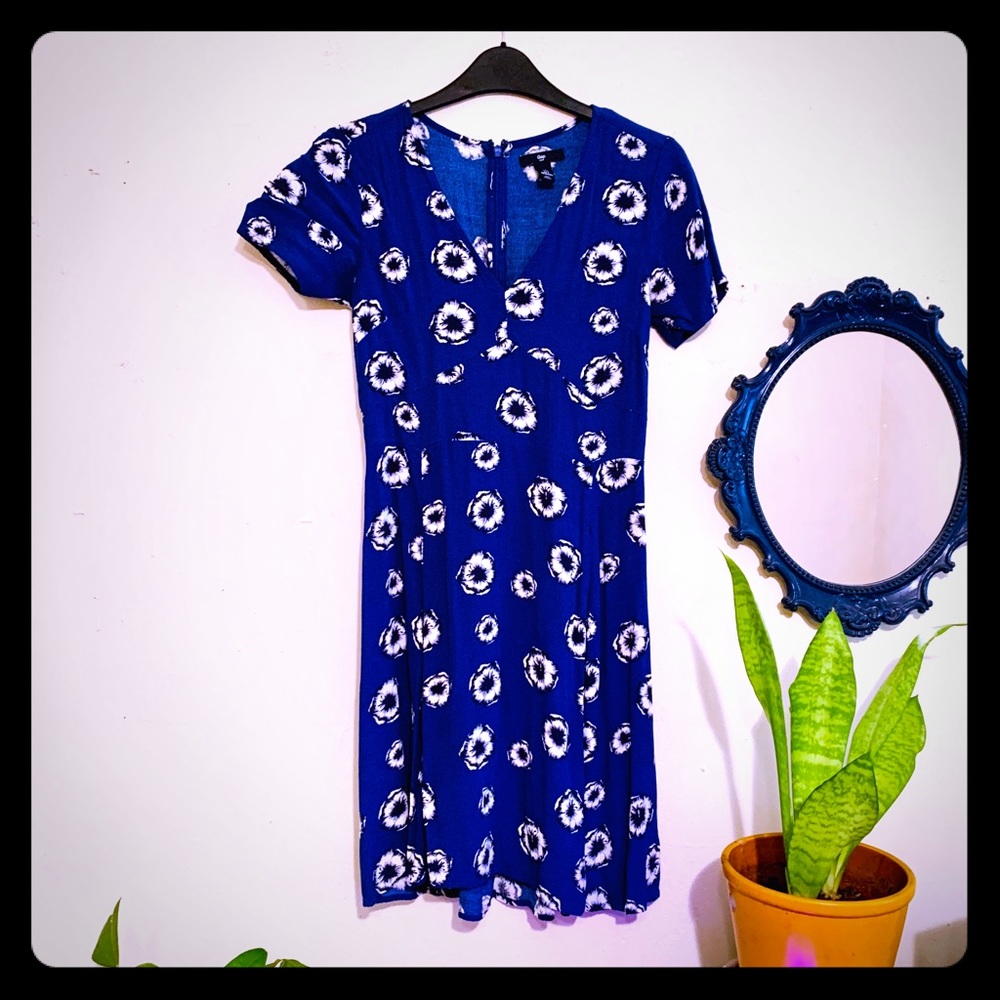 Gap Floral Dress💙🤍